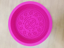 Load image into Gallery viewer, Giant Cookie Mold - Giant biscuit silicone baking mold from Moldyfun